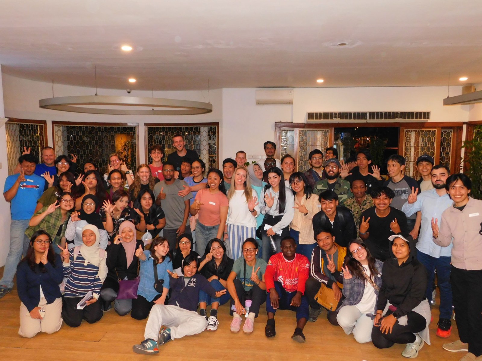 The NGOBAR English community